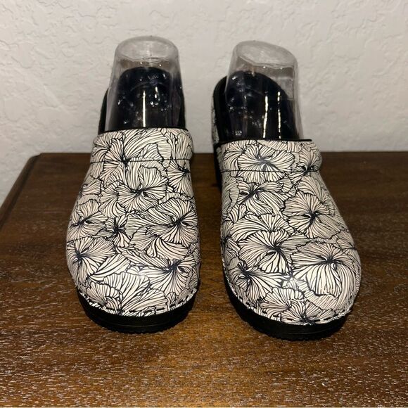 Sanita Floral Print Slip On Leather Chunky Clog Shoes - Picture 4 of 9